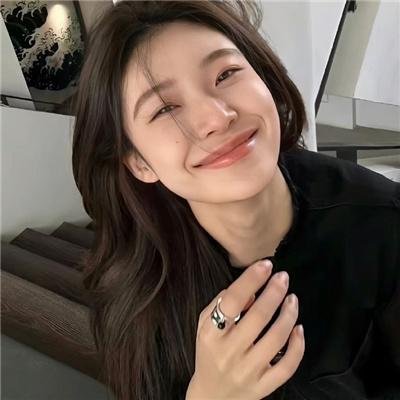 战地女护士海报